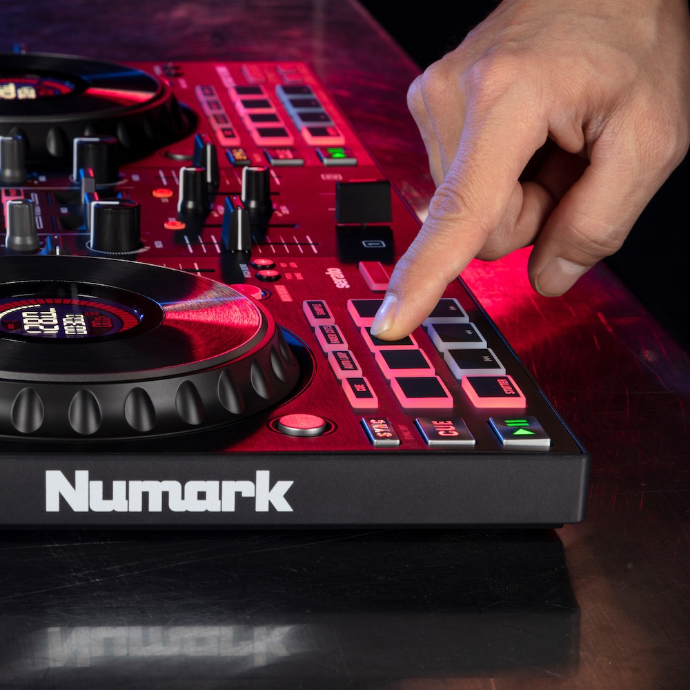 Numark MIXTRACK PLATINUM FX DJ kontroler Music Box Beograd